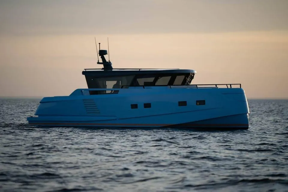 Glacier 48 exterior view 1