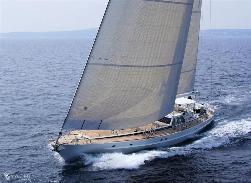 Jongert 2900 S exterior view 1