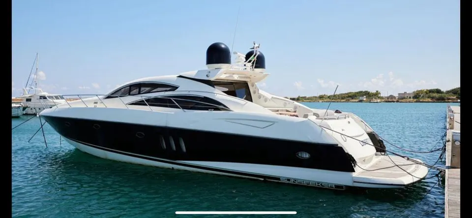 Sunseeker Predator 72 exterior view 1